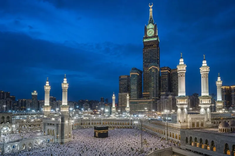 Masjid al-Haram in Makkah at dusk — Umrah booking software module